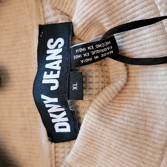 New! DKNY Mock Turtleneck - Picture 7 of 9